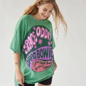 Urban Outfitters oversized David Bowie tee